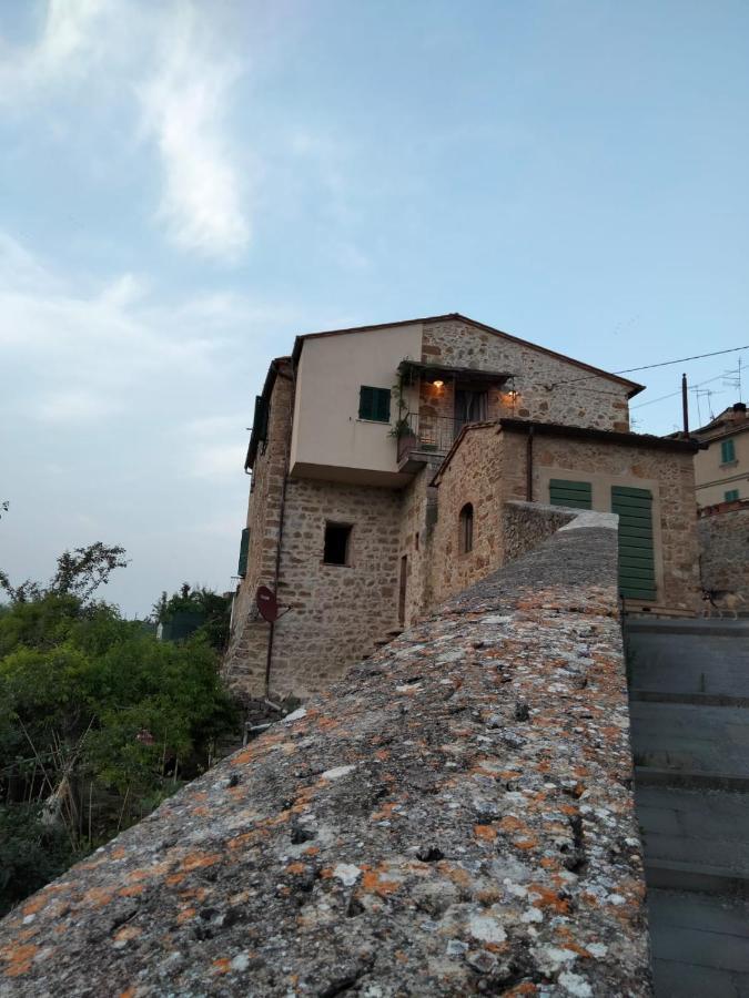 Casa Vacanze "Nonna Vela" Petroio Exteriör bild
