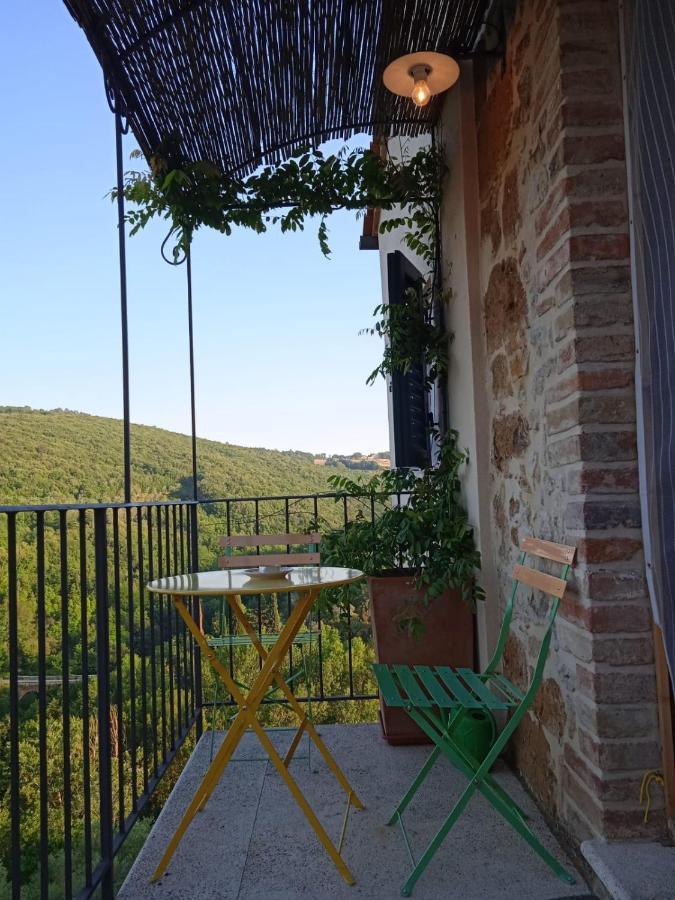 Casa Vacanze "Nonna Vela" Petroio Exteriör bild
