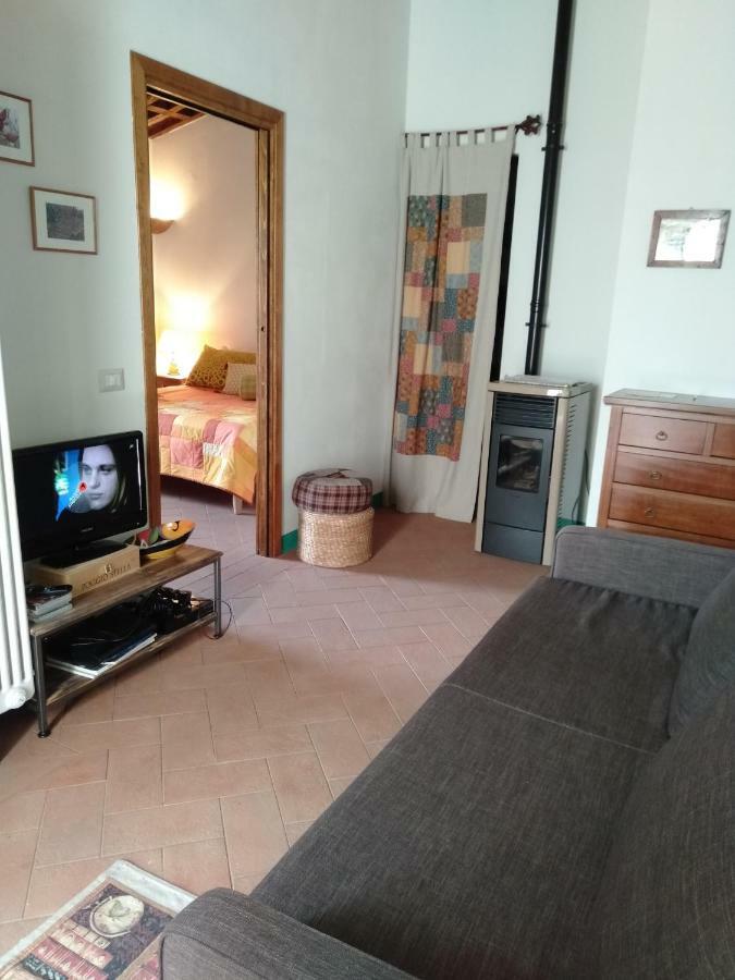 Casa Vacanze "Nonna Vela" Petroio Exteriör bild
